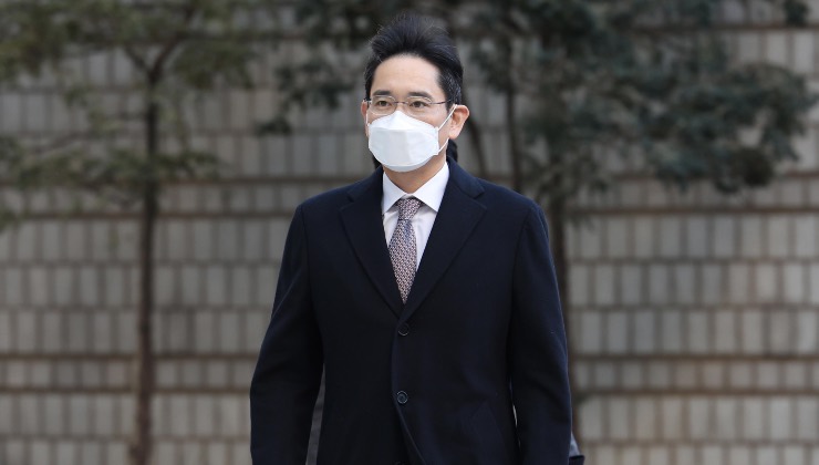 Accusato il presidente di Samsung, rischia 5 anni di detenzione