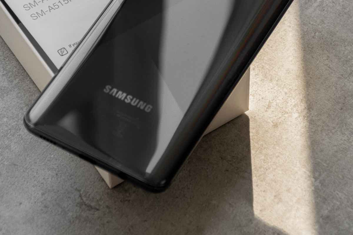 Nuovo smartphone entry level di Samsung in arrivo