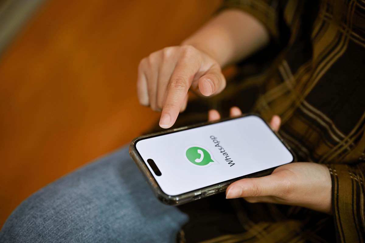 Non risultare online su WhatsApp ad alcune persone si può: come riuscirci subito